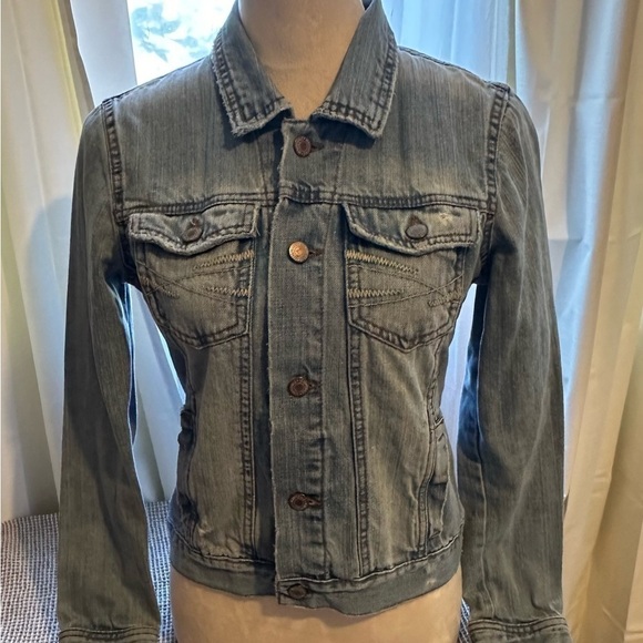 Aeropostale Brand Blue Denim Distressed Cropped Jacket Size Medium - Picture 3 of 8